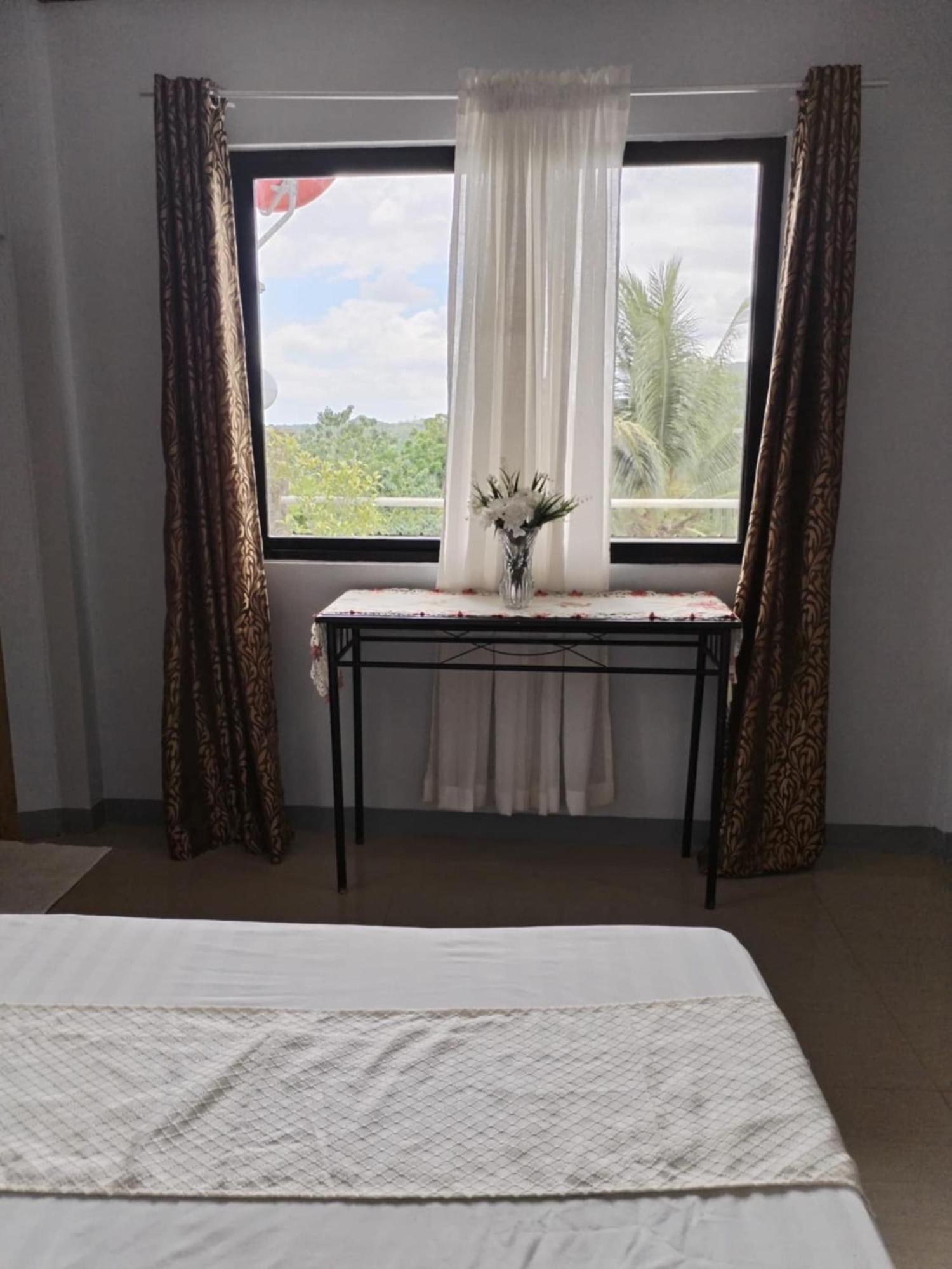 Villa Feliza 로복 외부 사진